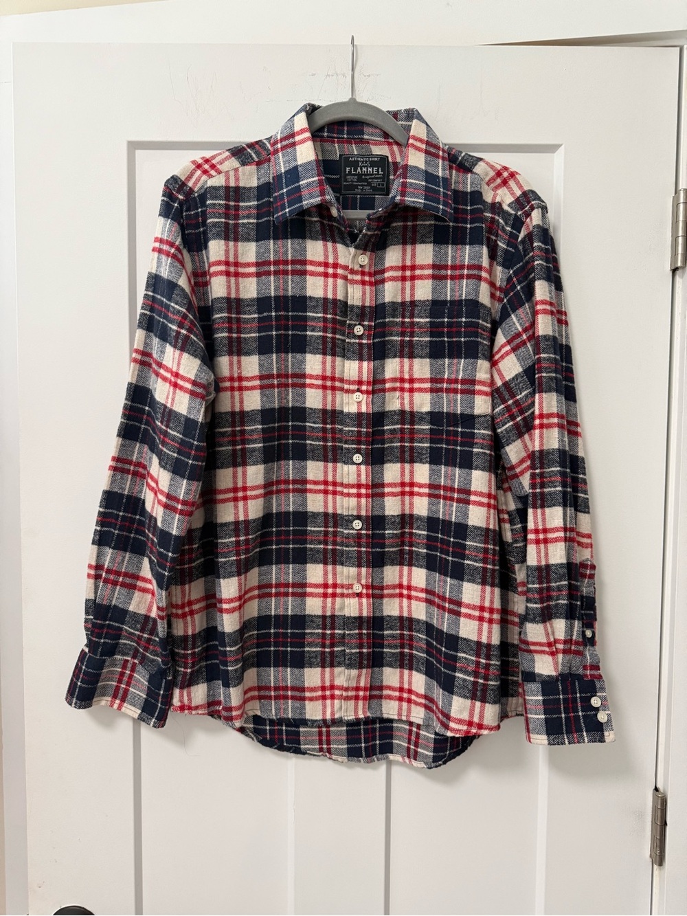 Kevin's Fine Outdoor Gear Men's Plaid Flannel Shirt Navy Red Cream L